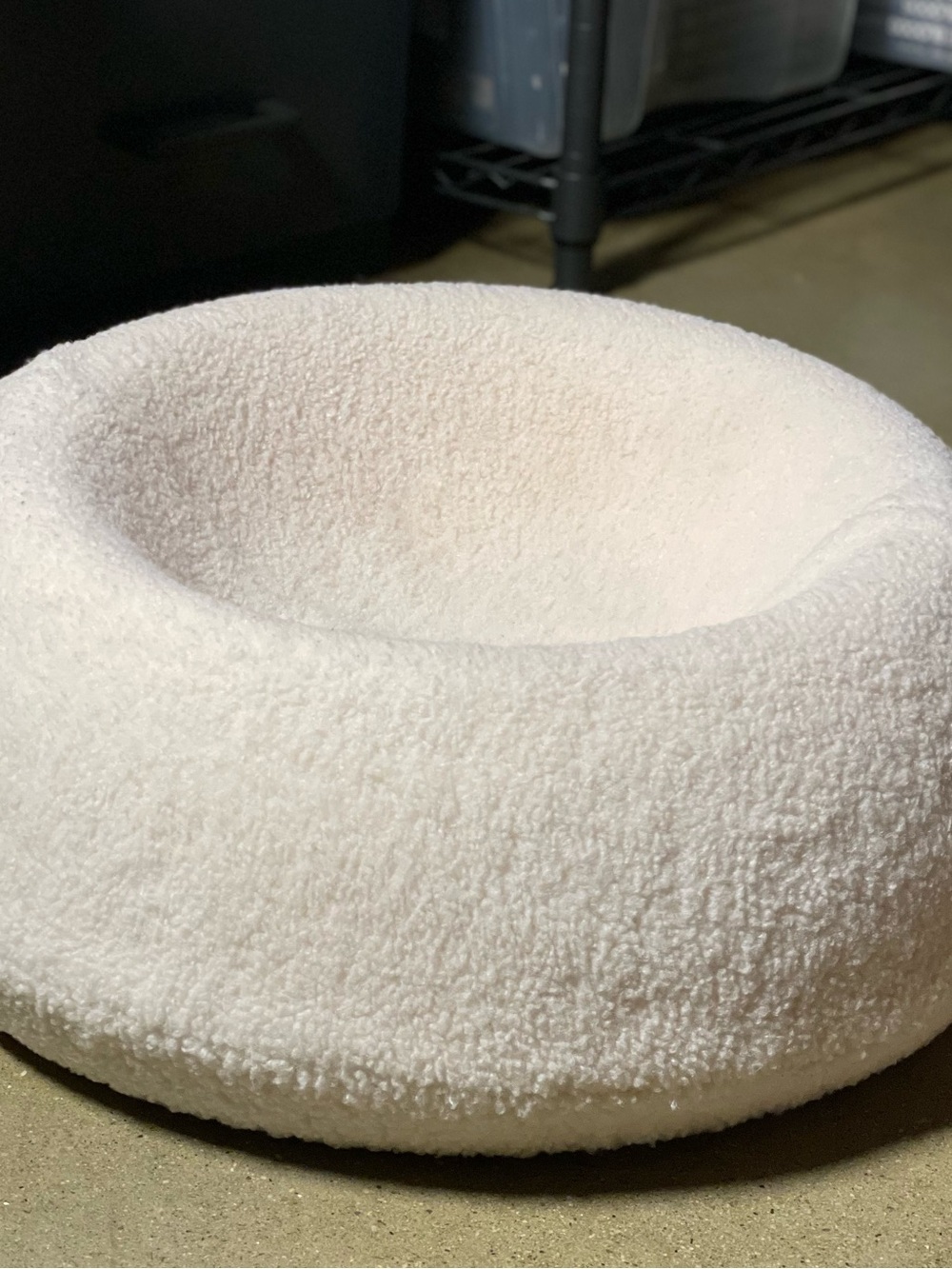 Tuft + Paw Plush Cream Round Sherpa “The Puff” Cat Bed - Picture 14 of 16